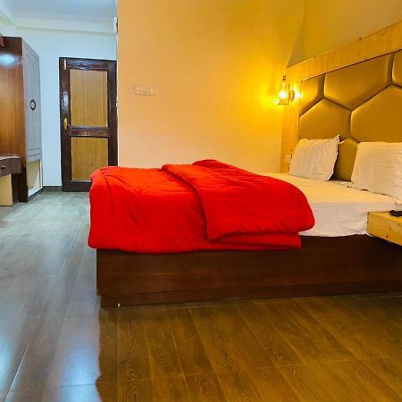 Hotel Hawa Mahal Manāli エクステリア 写真