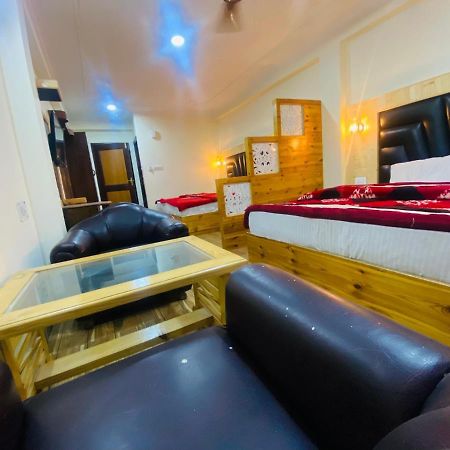 Hotel Hawa Mahal Manāli エクステリア 写真