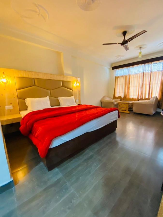 Hotel Hawa Mahal Manāli エクステリア 写真