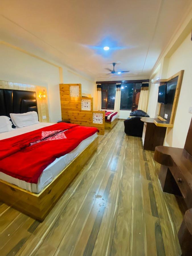Hotel Hawa Mahal Manāli エクステリア 写真